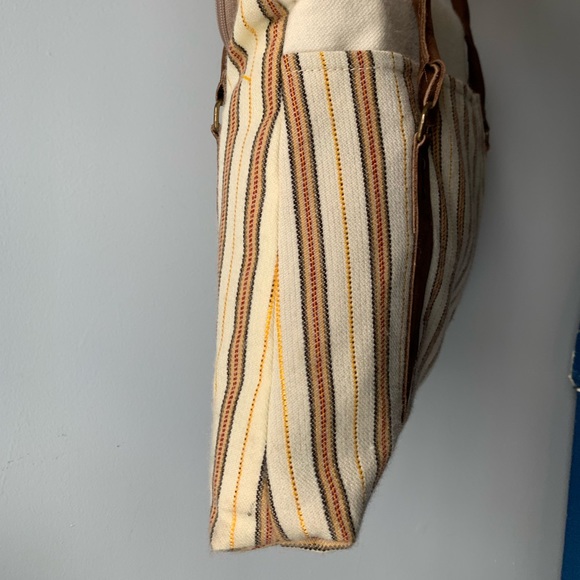 Sutisana Wool Striped Tote Bag - Picture 6 of 12